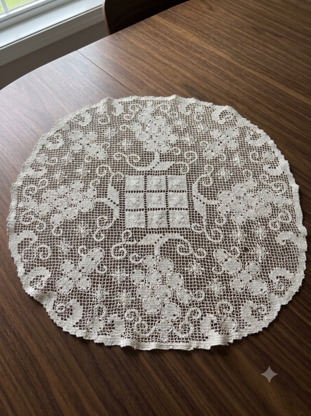 Cream Lace Crochet Round Table Doily Large 70’s Size 20 inches